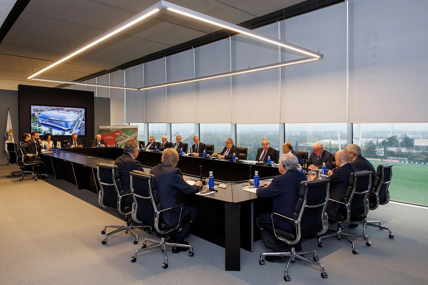 MarioCortegana：足球界的业内人士对皇马在转会市场上的沉寂感到非常