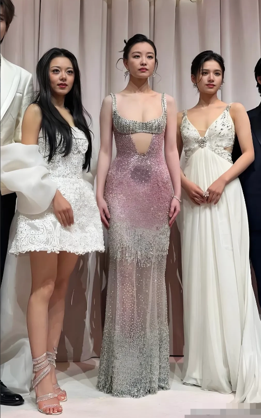 倪妮，170cm，不看年龄看气质，一目了然。