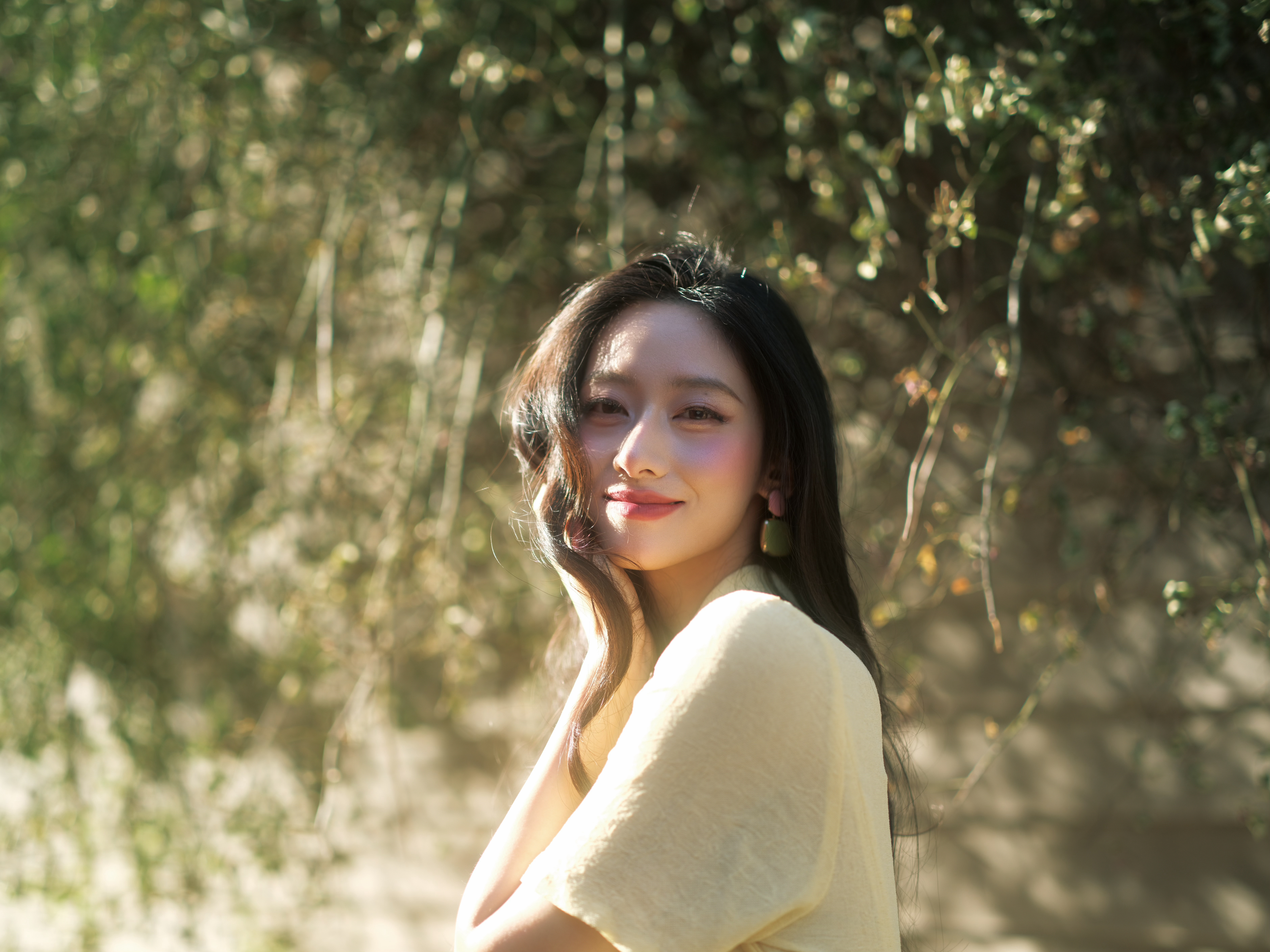祝大家中秋快乐，团圆美满！这自拍的时候摄影老师就说像厂长去收购哈哈哈哈哈哈哈哈哈