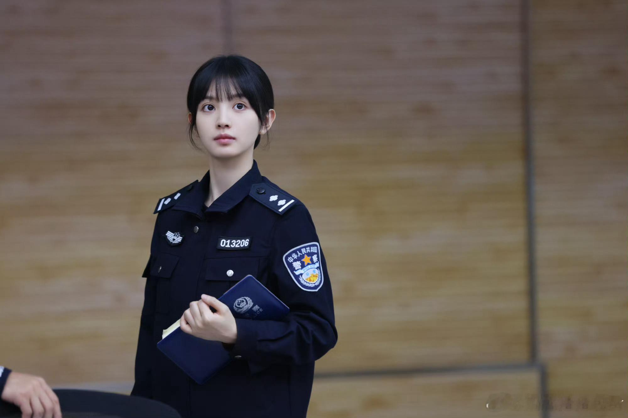 田曦薇演警察警花李茜上线！来🥝看李茜！