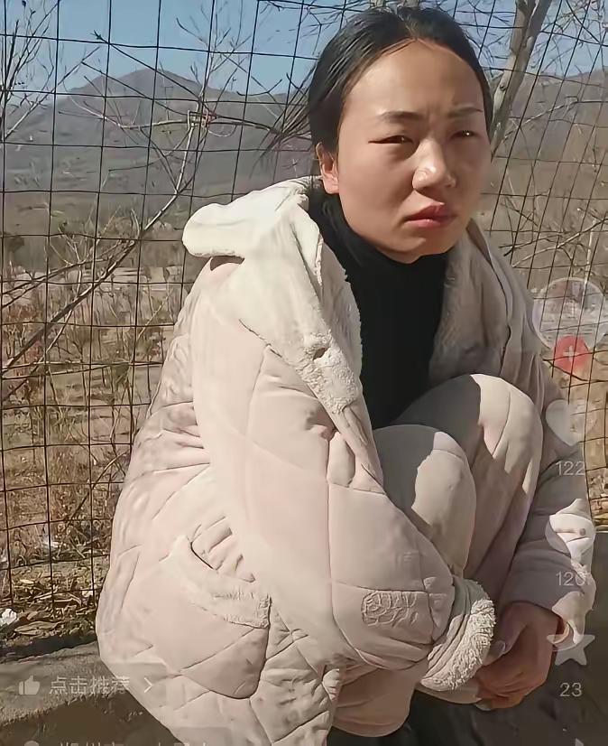 2月28日上午，中灵山坠崖女子刘某的父亲接受采访，说尸检已完成，笔录已完成。由于