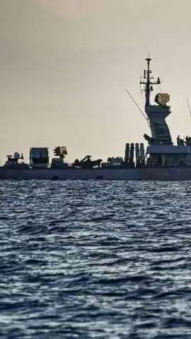 ——以色列战舰进入红海，以色列空军进驻红海基地，提高对胡塞武装的战备。以色列轰炸胡塞武装，不仅仅是替