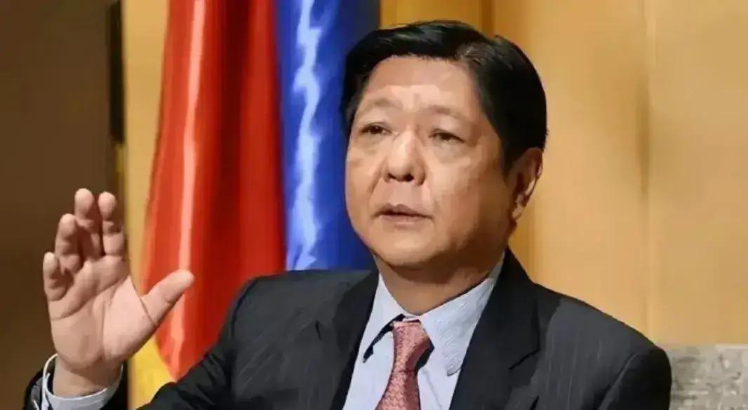 太尴尬啦。菲律宾政府计划2027年借款3.3万亿比索，其中2.39万亿为本国国内