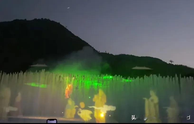 探《长恨歌》舞台白天的现场不敢想象！这竟是《长恨歌》的演出现场当《长恨