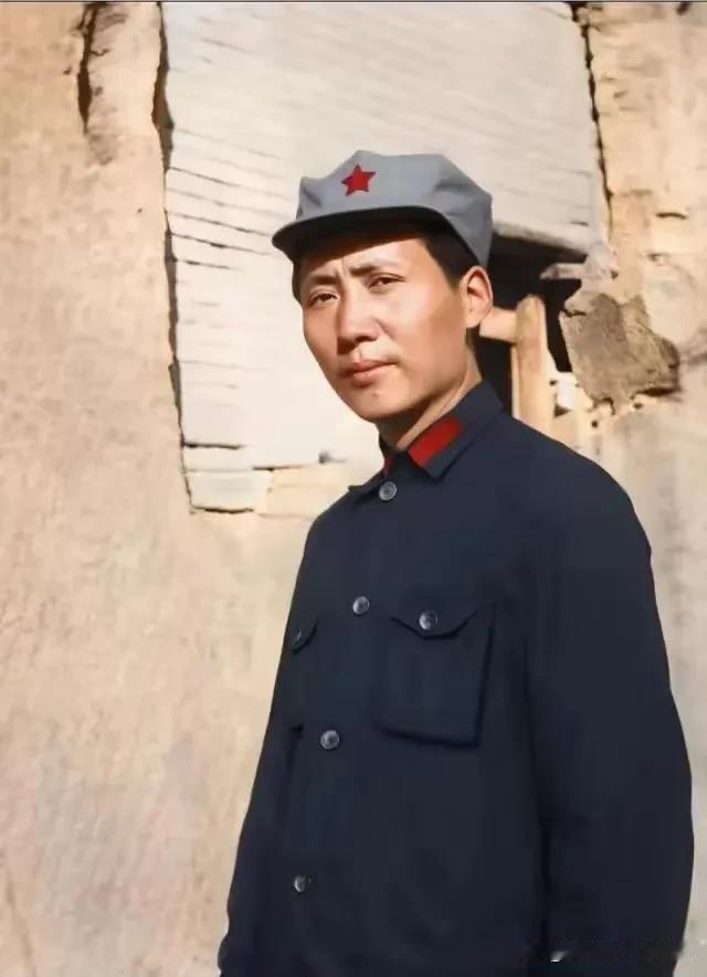 当我是名学生时，他说：好好学习，天天向上！当我参加工作时，他说：自己动手，丰衣