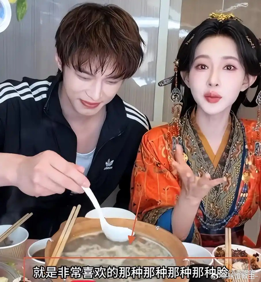怪不得孟子义都被他帅到了！咱就说，谁能看出这是女扮男装啊？
