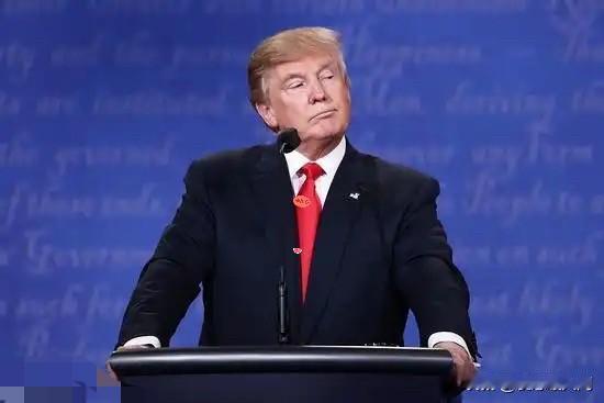 快讯！快讯！特朗普对俄表态了！10月15日，美国总统特朗普在乌克兰总统泽连斯