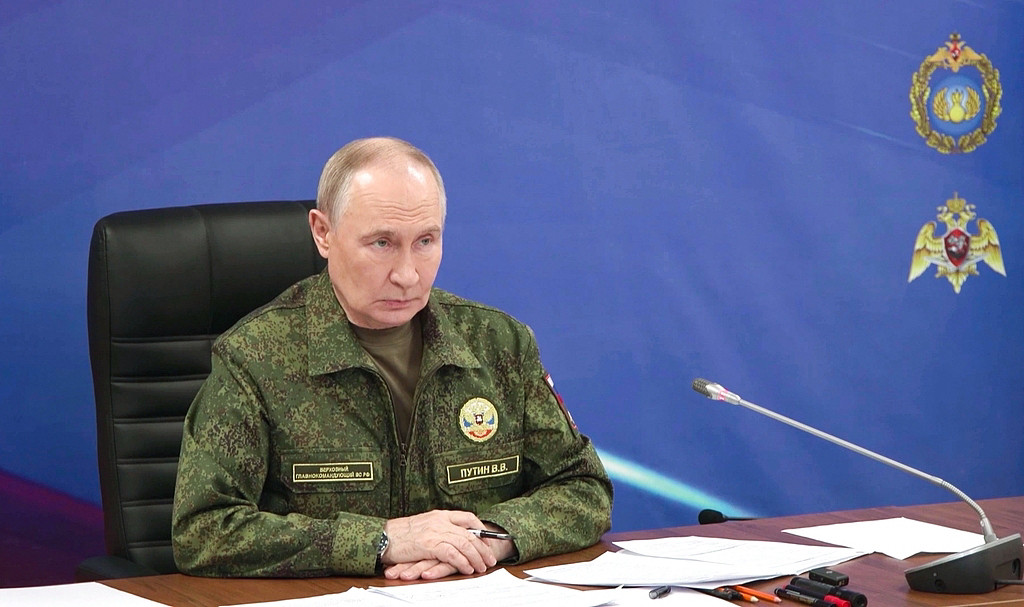 【普京表态：#俄方已无兴趣等待乌军撤出#】俄罗斯总统普京27日在俄联合部队集群