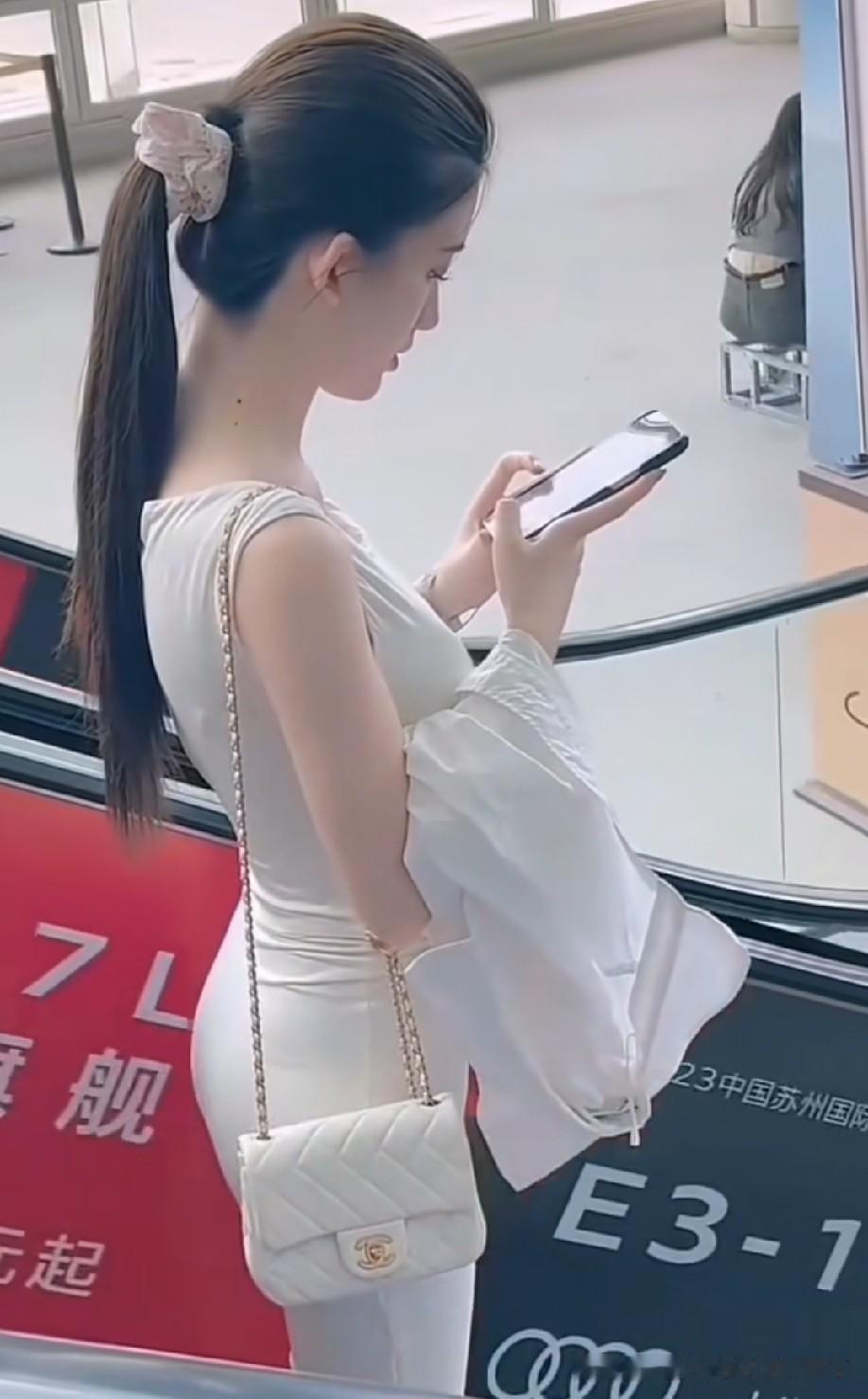 身材真好，你们说是吧
