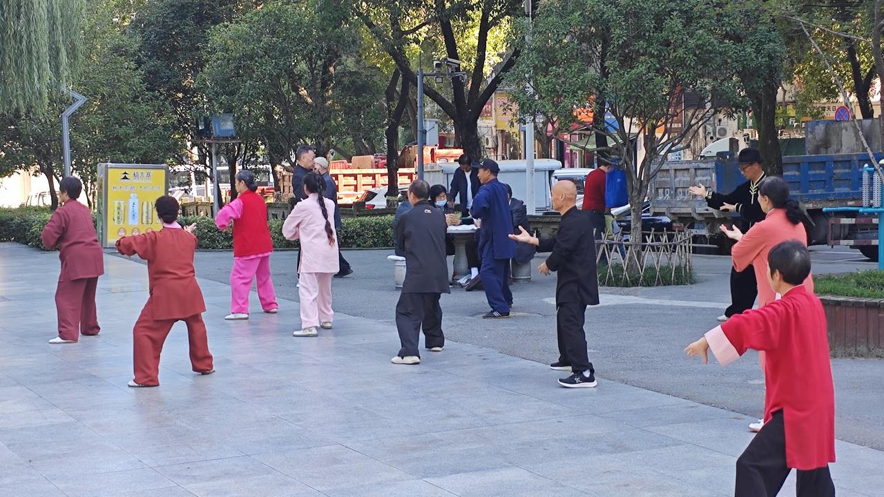 4年后退休，还有必要评高级职称吗？从教几十年，越临近退休，越绕不开这个灵魂