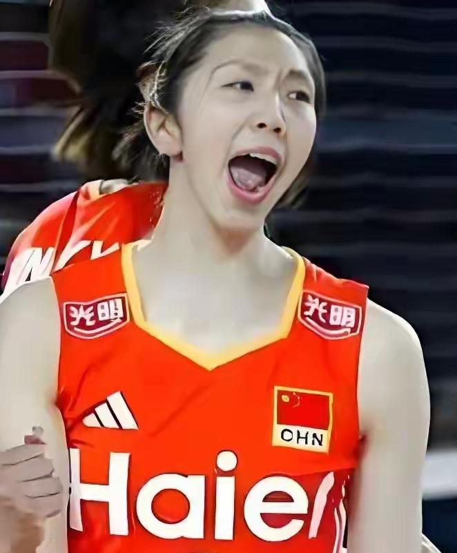 就目前女排联赛上所有的主攻来讲，李盈莹因伤休战之外，吴梦洁应该属于顶级人物了，作