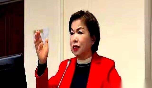 国民党台中这场提名，真叫人开了眼。民调第一的江启臣，眼看就要到终点了，硬生生被