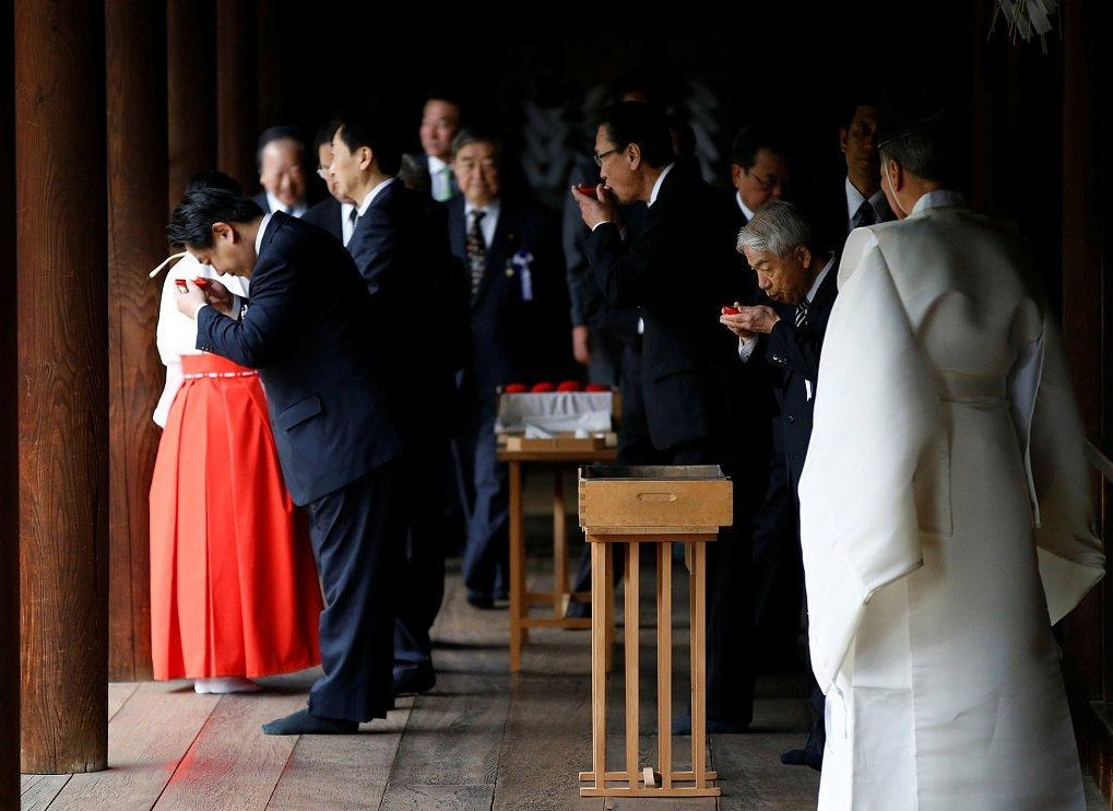 美国大兵在社交媒体上说，他要在3月8日火烧日本的靖国神社，还会在直播间直播。这可把日本官员吓得不轻，