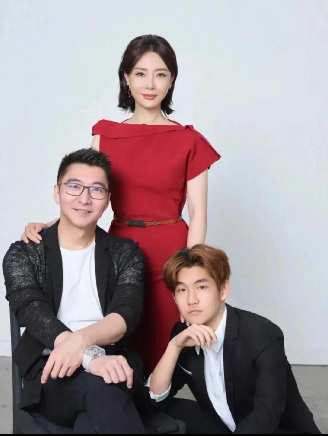 陈数嫁给钢琴家赵胤胤后悔吗？看综艺才知道陈数嫁给二婚带娃的赵胤胤之后，改变饮食