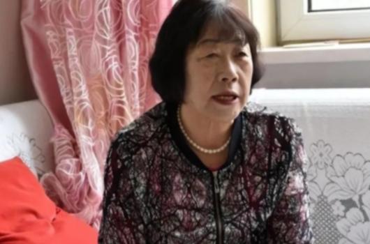 1981年，内蒙一男生考上大学，向女老师报喜，女老师高兴的从兜里掏出20块