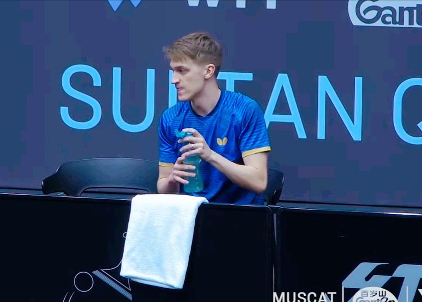 哈哈，欺负安东没有教练！第一局陈垣宇6:11输了第二局陈垣宇4:1领