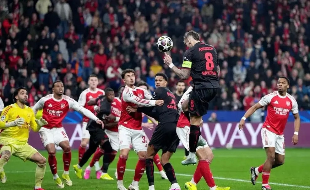 英超6强在欧冠淘汰赛首回合无一胜绩（2平4负）首回合唯一没给英超丢人的只有排名最