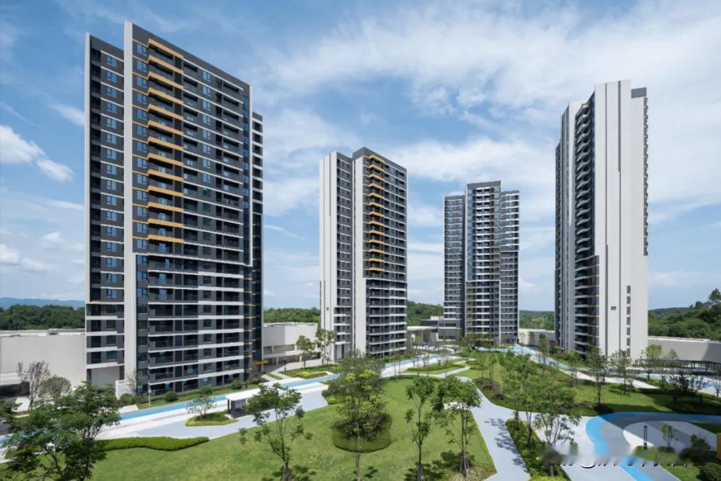 都说安置房不好，成都东部新区这个安置房感觉比很多商品房还气派！这是东部新区三岔街