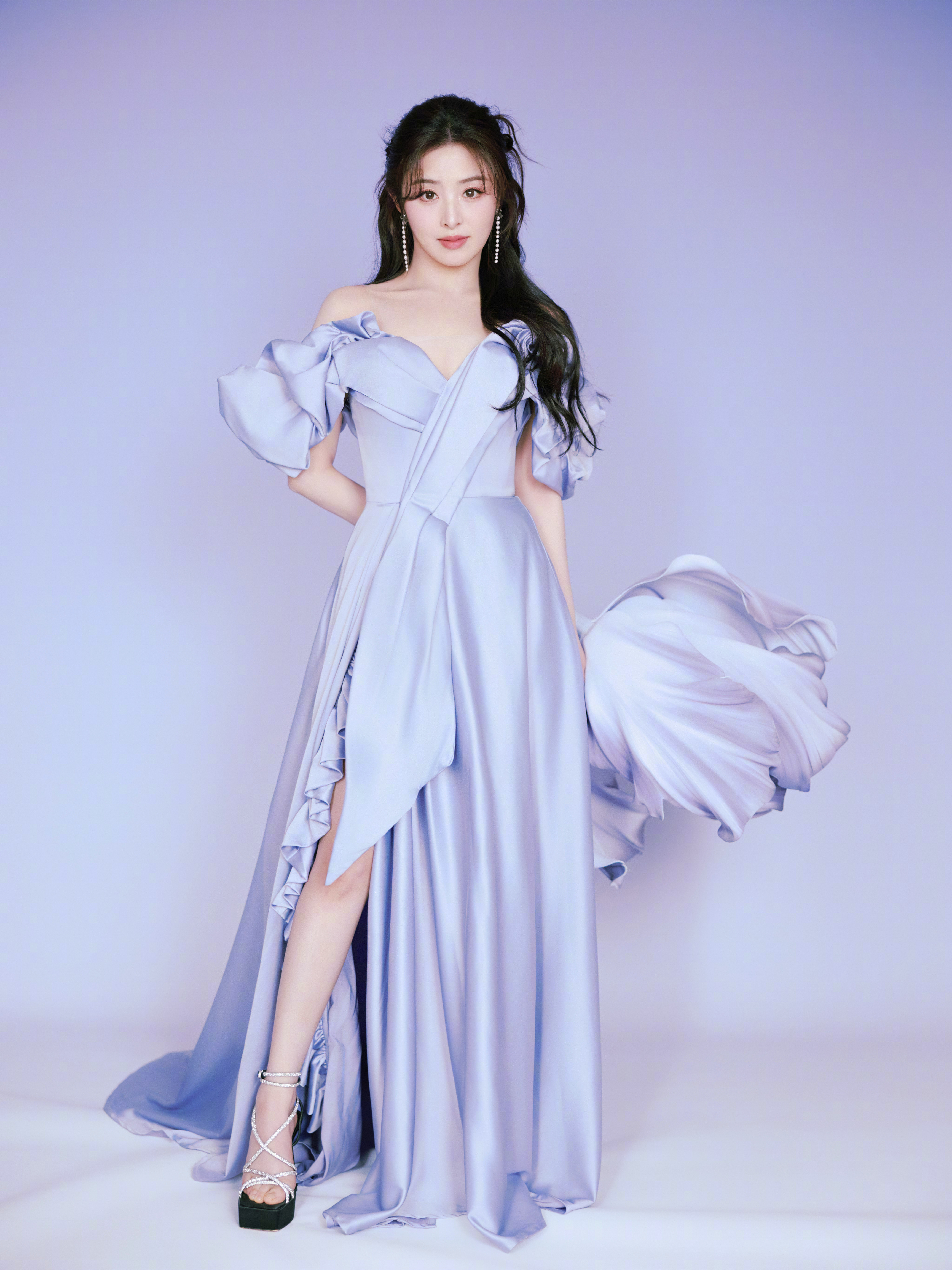 张含韵在复制粘贴的时代，你是手写的诗