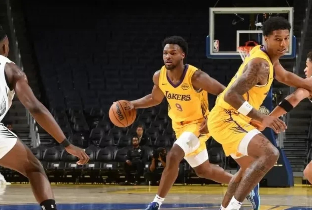 湖人太子布朗尼表现差，克内克特表现好，两人反着来。在刚刚结束的NBA夏季联赛加