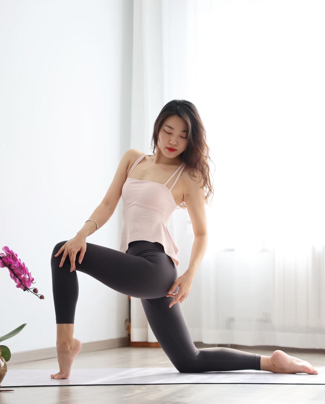 晴朗的你生活总会有乌云，也总会有不期而遇的阳光。那些情绪的阴霾、焦虑的碎