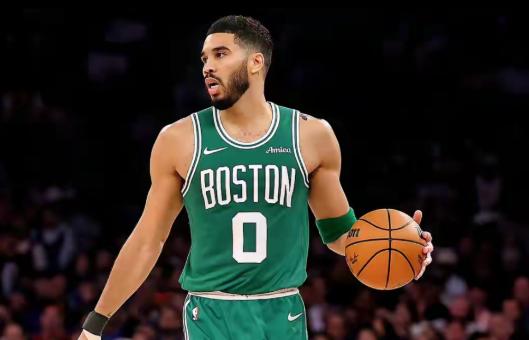 不可思议！时隔298天，塔图姆重回赛场，他的首秀可以用出色来形容！当然，看过