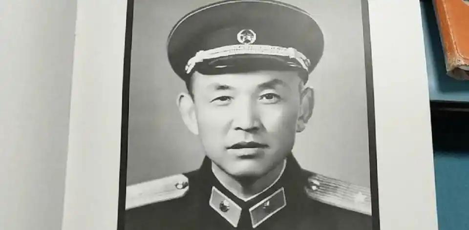 1969年，第47军军长黎原少将听闻：“有位老首长被‘疏散’来长沙，正坐飞
