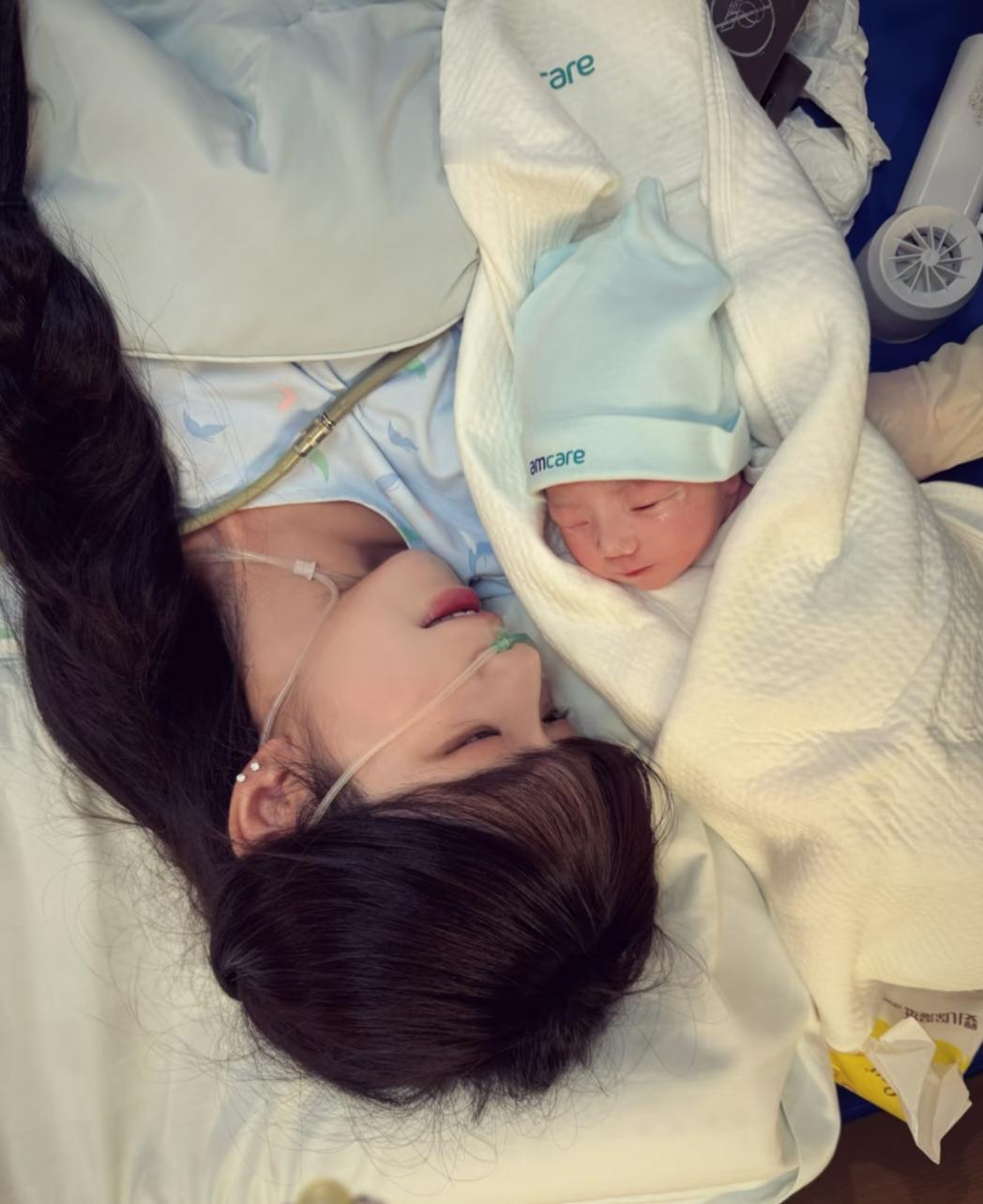 今天35岁女儿的一席话快把我给气死了!结婚快3年了天天催生女人年龄大了