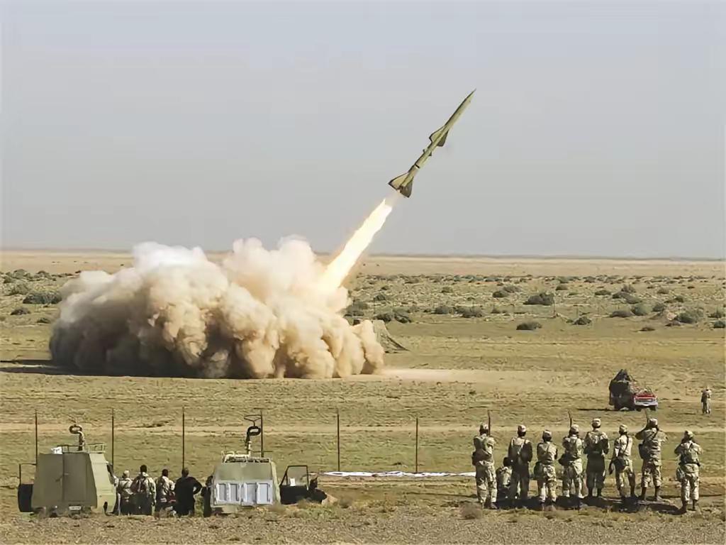 以色列还真富裕啊，武器和导弹多得永不完，打完叙利亚，打巴勒斯坦，打完巴勒斯坦打伊