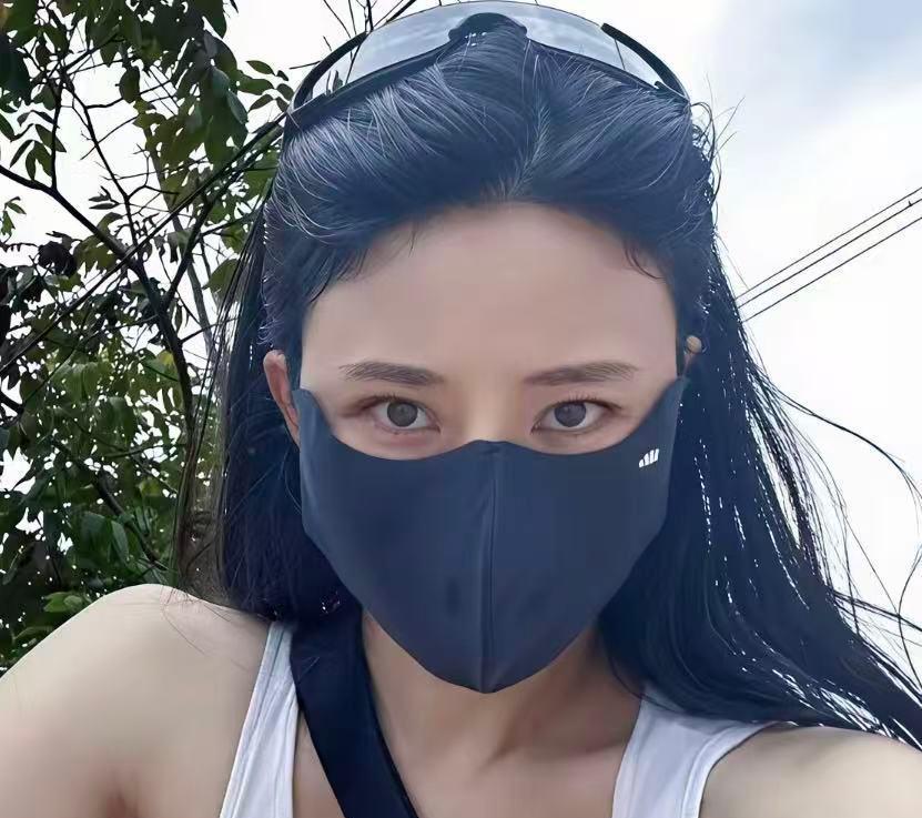 一件事说明：用户续航焦虑正在逐步降低。不久前零跑D19放出80度电池的增程，比