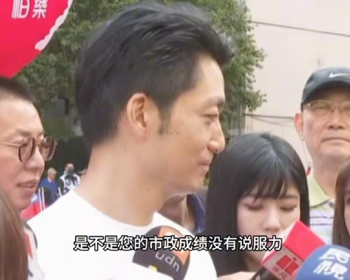 其实吧，现在蒋万安伤害最深的恐怕就是李四川了，本来李四川就不善于选举，一直以来的