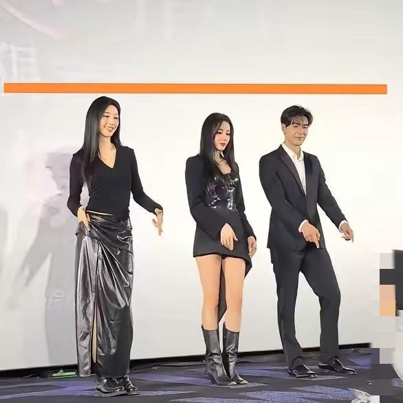 是错觉吗咋感觉他们一样高啊张俪170cm、热巴169cm差1cm同框齐平还可