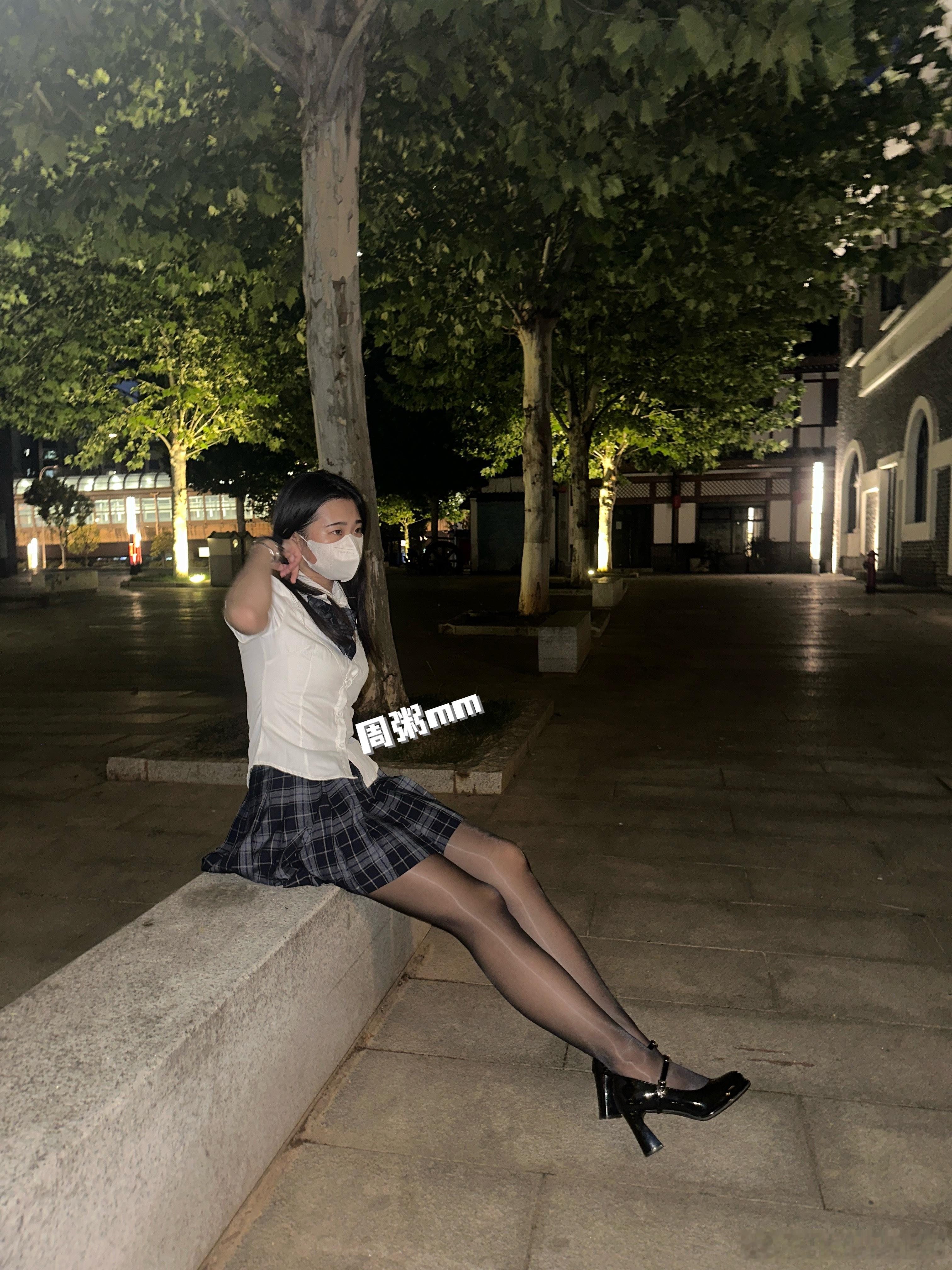 眼镜一摘！下一句​​​