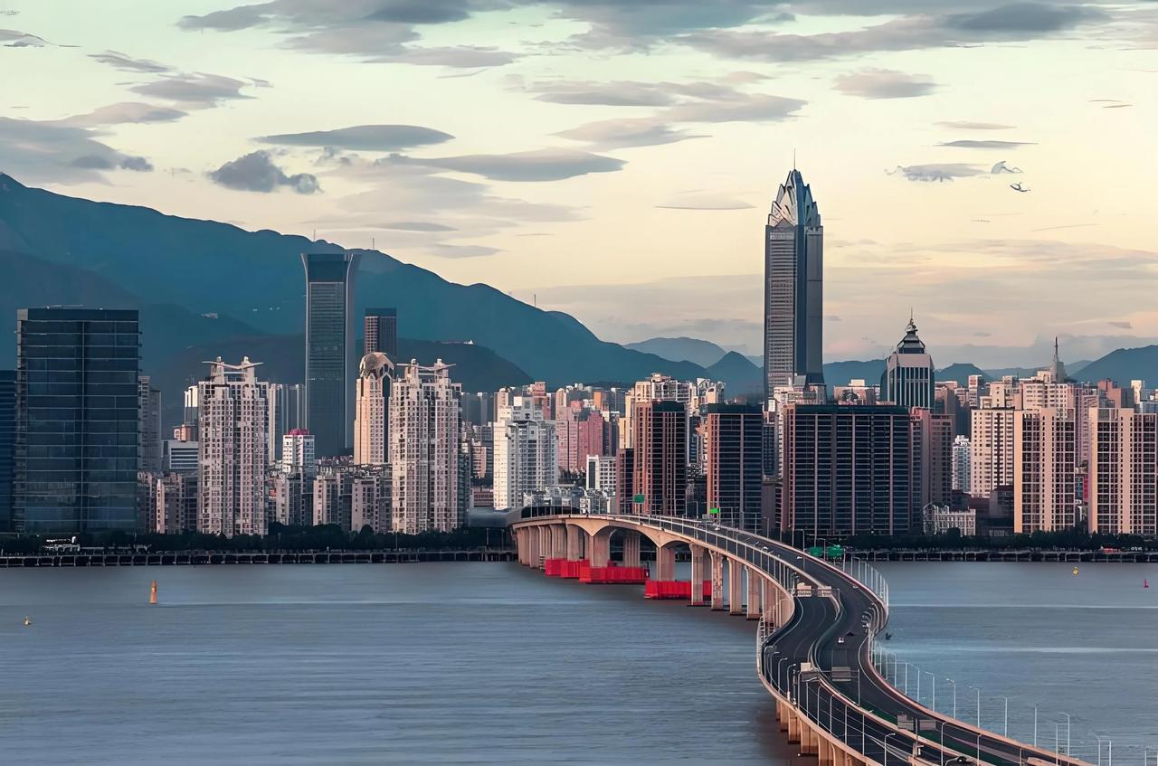 中国十大三线城市实力排行榜：区域中坚，潜力领航三线城市是我国城镇化与区域经济