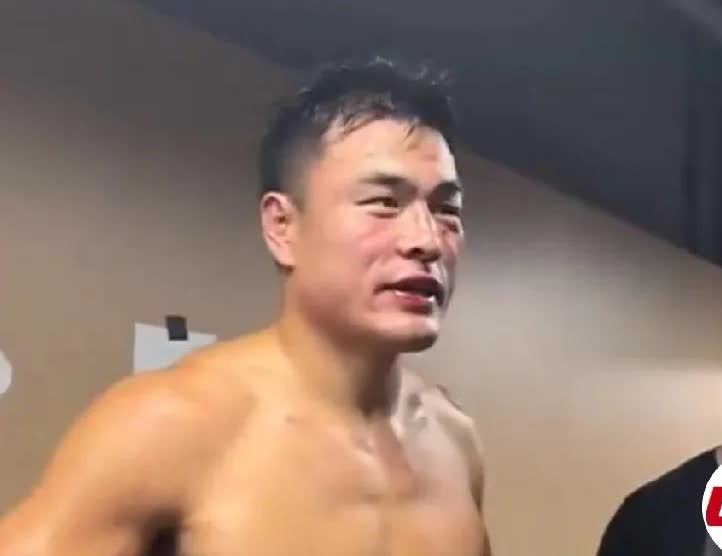 张名扬赛后表示:挺对不起支持我的人，我会重新回来，我想过有一天我会输，因为选择了