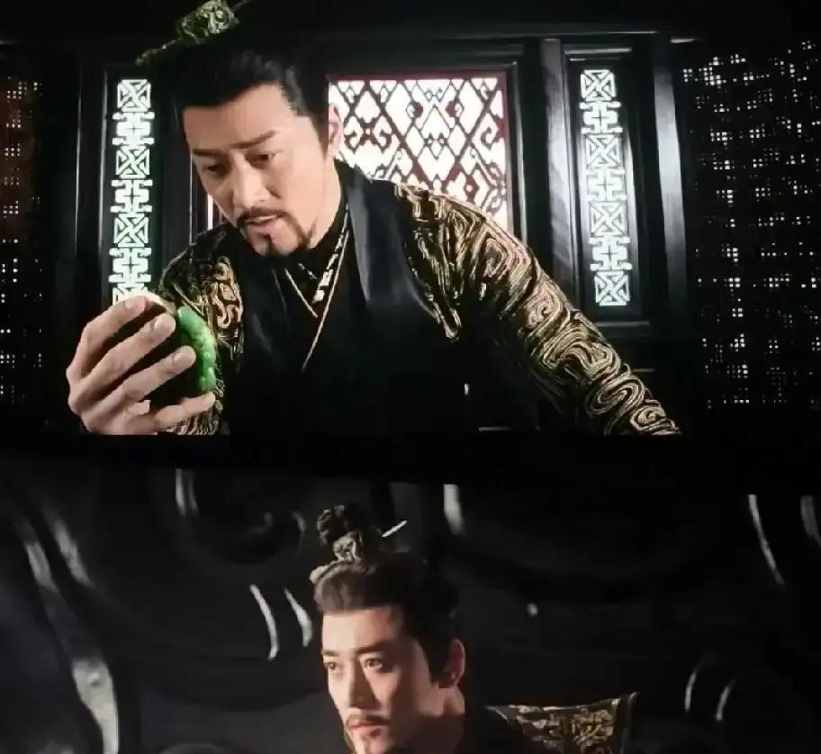 太医刚退下。嬴政盯着案几上的卦象，竹简被捏出裂痕。三十七岁。不是预言，是诊