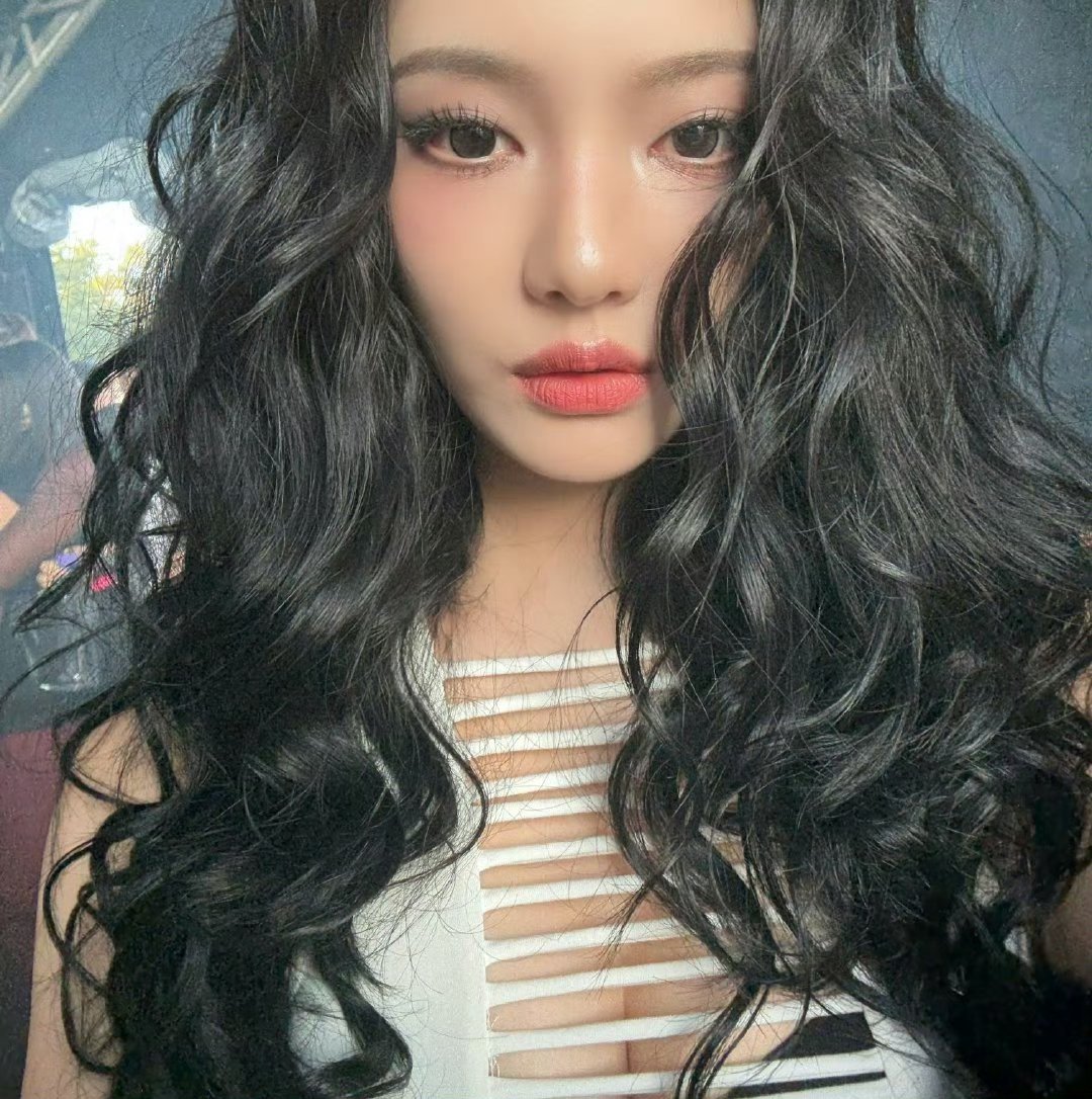 好大呀（我说的是眼睛👀）