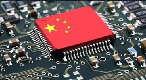 芯片战，第一波爱国力量来了。面对来势汹汹的美国H20芯片，360集团创始人周鸿祎