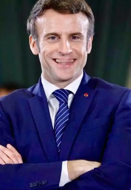 法国消息4月9日，马克龙在社交媒体发文，他给伊朗总统、美国总统都打了电话，