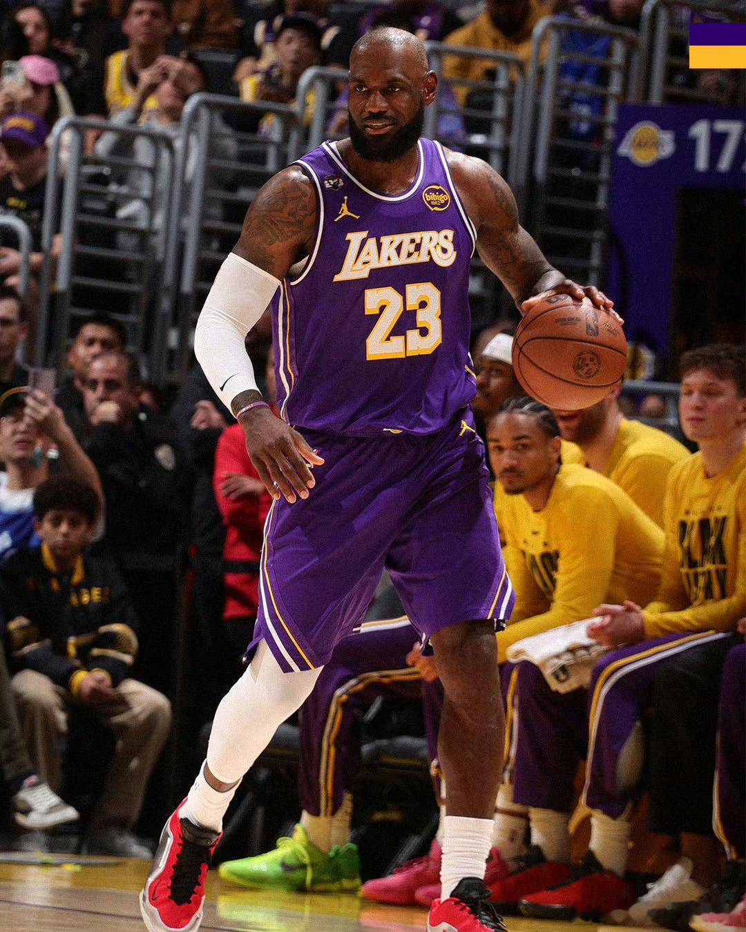 全明星前所有比赛结束，湖人取得33胜21负，排名西部第五雷迪克赛后表示，考虑到球