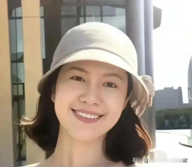 杨老离开了，这位横跨一个世纪的物理学巨擘，终究告别了他挚爱一生的科学与祖国。但是
