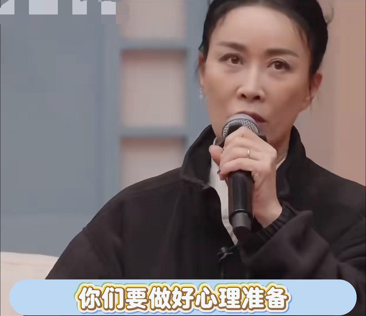 那英直言上《歌手》那可得做好心理准备。哈哈哈，直到现在那姐竟然还是心有余悸。