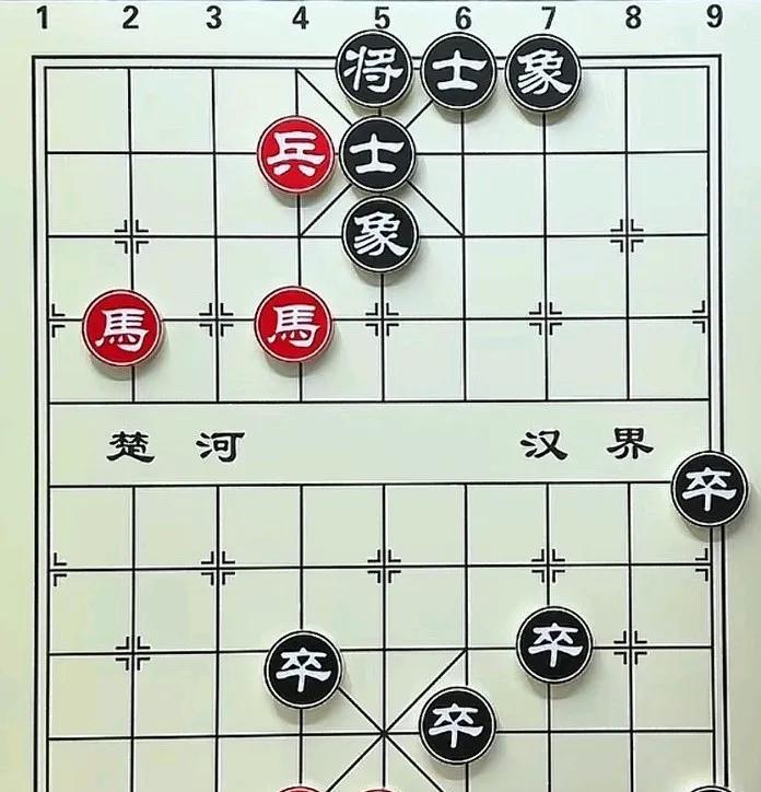 第一步怎样走呢？估计好多棋友根本就想不到，有说马八进七，这棋看着的确是不错，还有