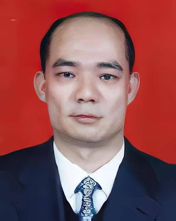 深圳地产圈藏得最深的隐形大佬，说的就是赖海民。普宁出来的潮汕商人，30年闷声搞