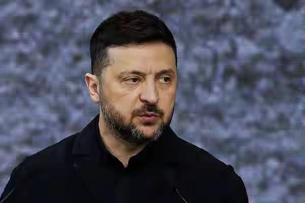 【将无耻进行到底!】乌克兰最高拉达（议会）官网于4月27日发布消息称，乌克兰总