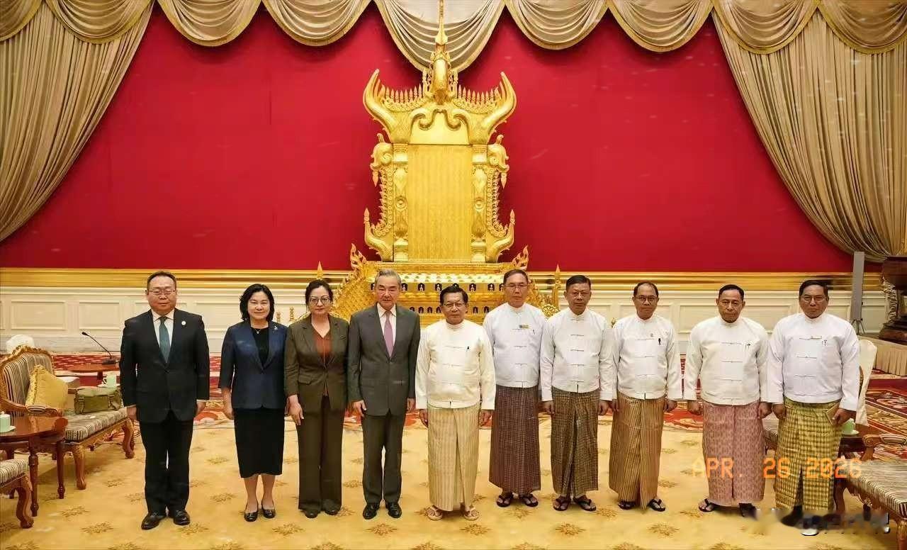 缅甸答应中国了当地时间4月25日，缅甸终于等到了中国的到来，他们十分的开心，包