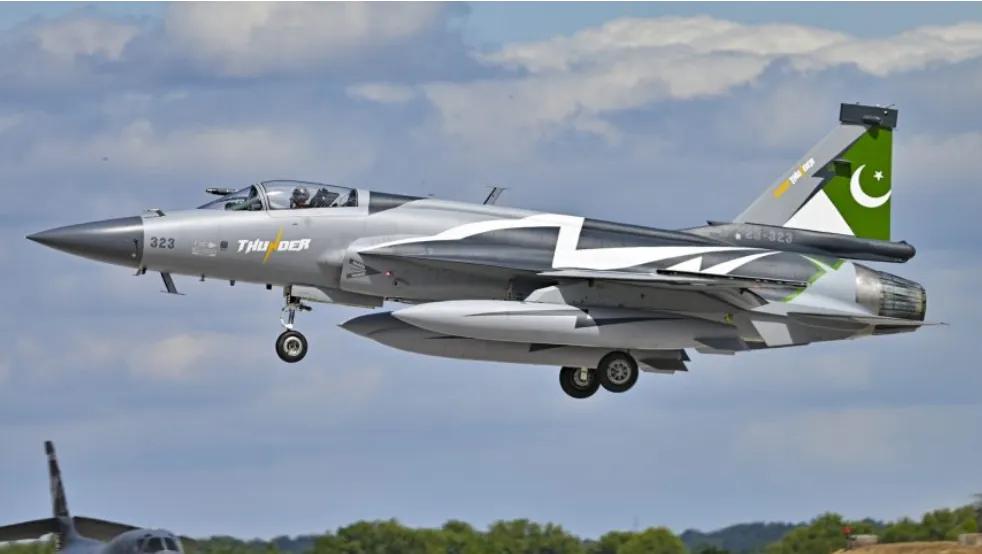 伊朗100架苏35、沙特48架F-35、巴铁40架歼35、印尼42架阵风、印度1