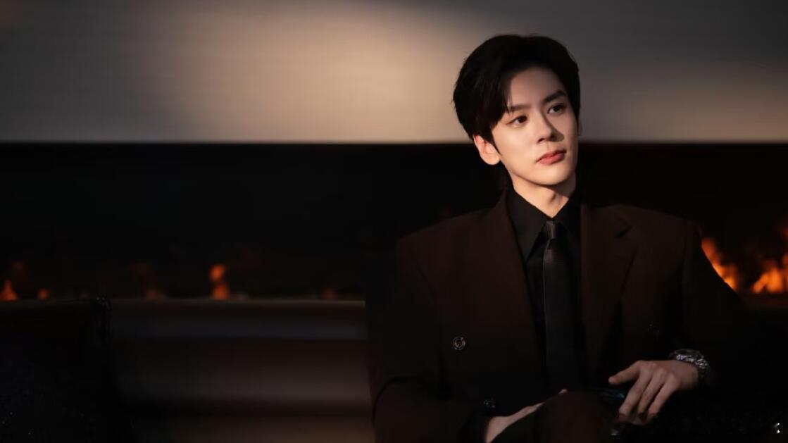 魏哲鸣迟到十年你就别来了微小说大赛开启嘴上说着别来了，心里早就开始写小作文了，魏