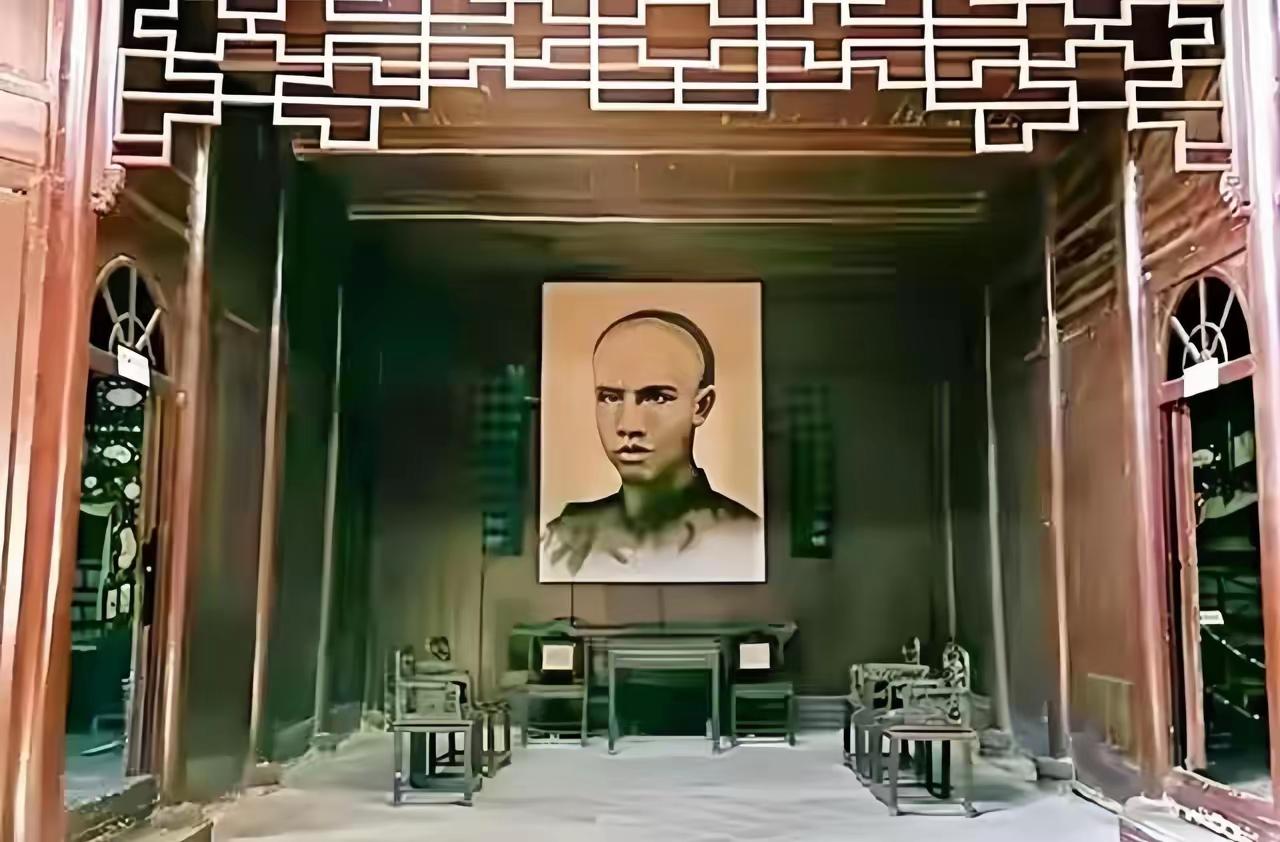 近代史上最硬的骨头是谁，只能是谭嗣同。他有过两句极其硬气的语录，第一句是就义前说