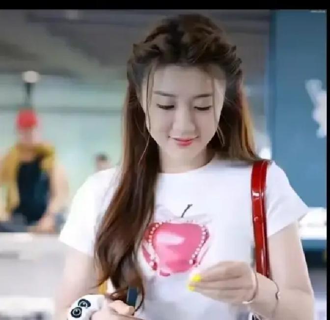 别嗑了，他俩真没事。我再说直白点：国乒主力现役期恋爱，属于严重违纪。李隼总